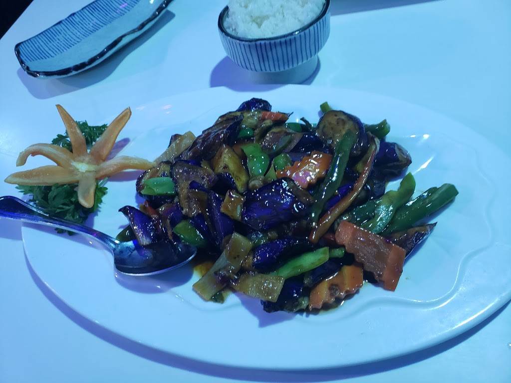 Ginger Wok Japanese & Chinese restaurant | restaurant | 677 Heacock Rd, Morrisville, PA 19067, USA | 2154931818 OR +1 215-493-1818