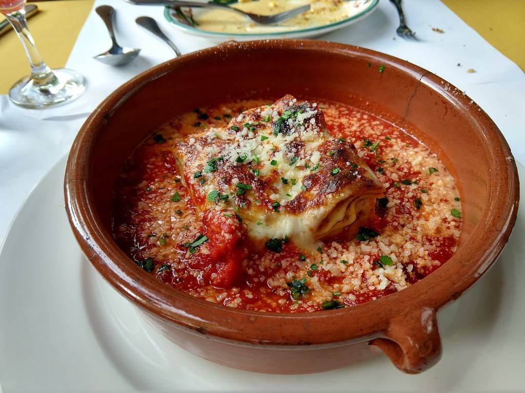 Serafina | restaurant | 2043 Eastlake Ave E, Seattle, WA 98102, USA | 2063230807 OR +1 206-323-0807