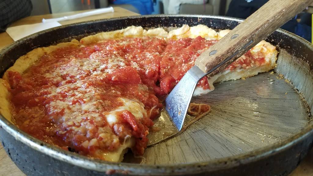 Lou Malnatis Pizzeria | meal delivery | 4340 N Lincoln Ave, Chicago, IL 60618, USA | 7736544000 OR +1 773-654-4000