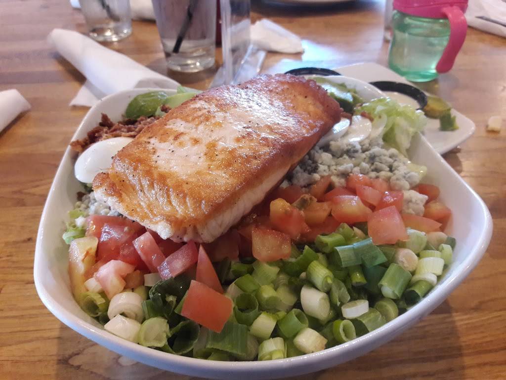 Play Arcade + Kitchen | night club | 5900 Mayfield Rd, Mayfield Heights, OH 44124, USA | 4404424263 OR +1 440-442-4263