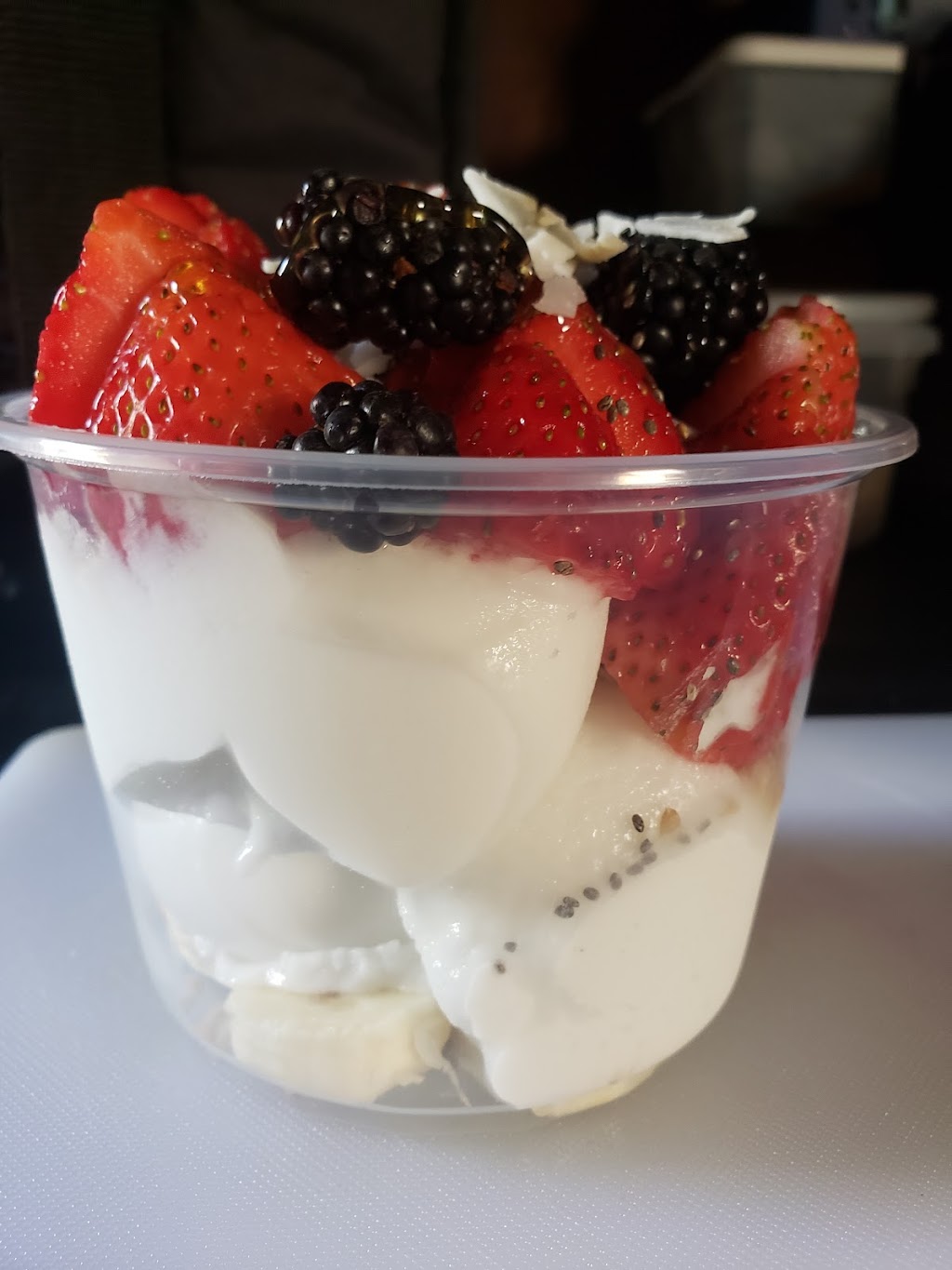 FRESH Bowls | restaurant | 7050 Quakertown Ave, Winnetka, CA 91306, USA | 6192788127 OR +1 619-278-8127