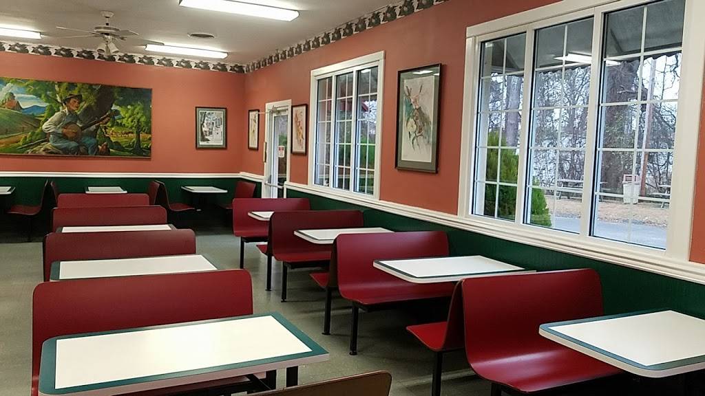 Dairy Dream Drive In | restaurant | 400 Cheraw St, Bennettsville, SC 29512, USA | 8434799432 OR +1 843-479-9432