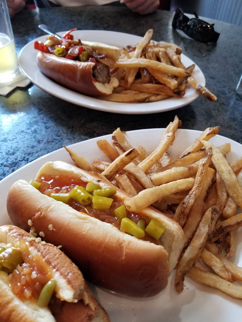 H.D.Tonys | restaurant | 115 W Water St, Sandusky, OH 44870, USA | 4195029021 OR +1 419-502-9021