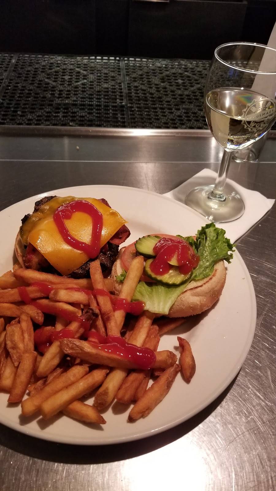 Potbelly Sandwich Shop | restaurant | 100 Harborside Drive Terminal, C Space No 48, Boston, MA 02128, USA | 6178744047 OR +1 617-874-4047