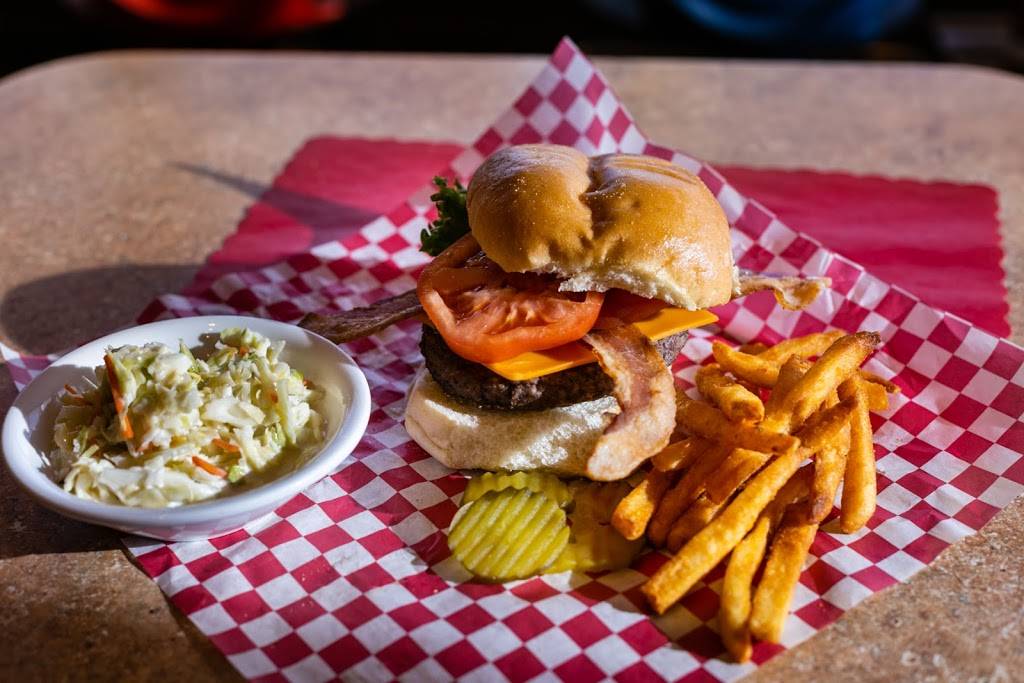 Wanda Jeans Family Restaurant | restaurant | 846 Egg Harbor Rd, Sturgeon Bay, WI 54235, USA | 9207430105 OR +1 920-743-0105