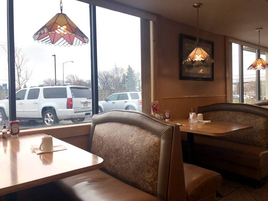 Springwood Restaurant | restaurant | 3707 30th Ave, Kenosha, WI 53144, USA | 2626573344 OR +1 262-657-3344