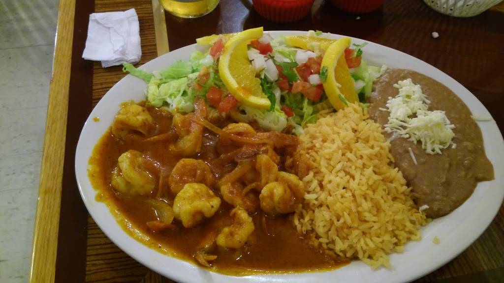 El Ranchito on Milwaukee (24 Hrs) | meal delivery | 2829 N Milwaukee Ave, Chicago, IL 60618, USA | 7732271688 OR +1 773-227-1688