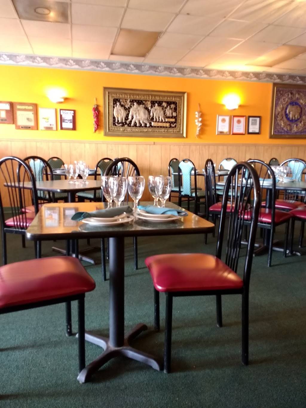 Yum Yum Thai Thai Restaurant | restaurant | 3977 Lawrenceville Hwy, Tucker, GA 30084, USA | 7704960307 OR +1 770-496-0307