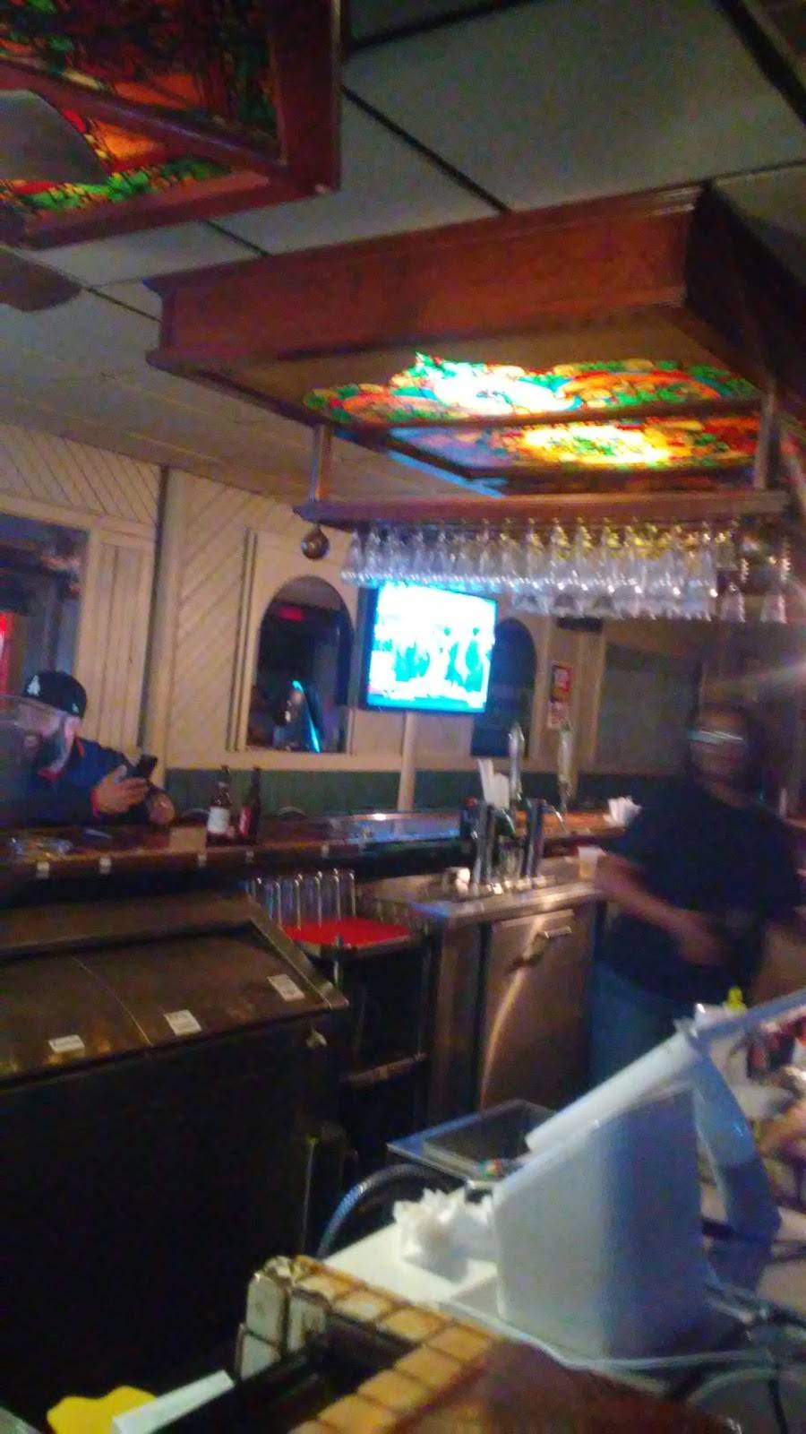 Apple Bar and Grill | restaurant | 3502 Walnut St, Harrisburg, PA 17109, USA | 7173179967 OR +1 717-317-9967