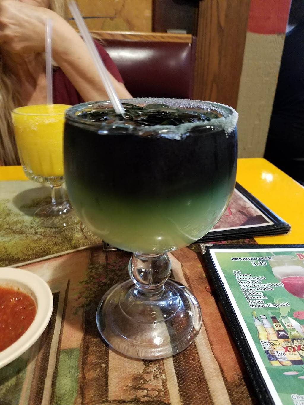 Las Carretas | restaurant | 2009 S Main St, Higginsville, MO 64037, USA | 6605846868 OR +1 660-584-6868