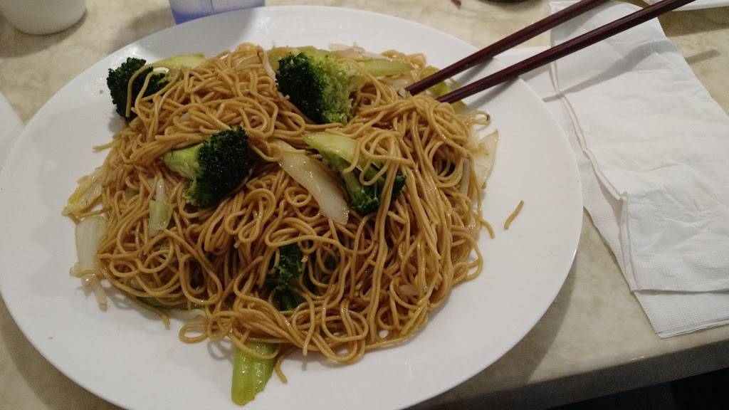 PHO YING | restaurant | 8279 Lundys Ln, Niagara Falls, ON L2H 1H5, Canada | 9053540498 OR +1 905-354-0498