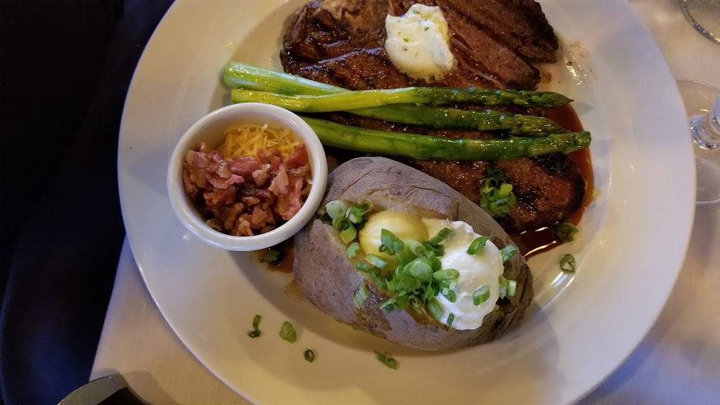 Lukes, A Steak Place | restaurant | 4990 Kipling St #1, Wheat Ridge, CO 80033, USA | 3034223300 OR +1 303-422-3300