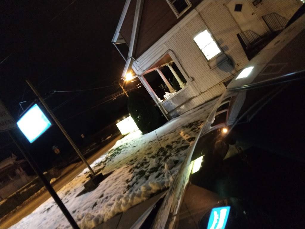 Lattanzio Sandwiches | meal takeaway | 2661, 3226 Kutztown Rd, Reading, PA 19605, USA | 6109212324 OR +1 610-921-2324