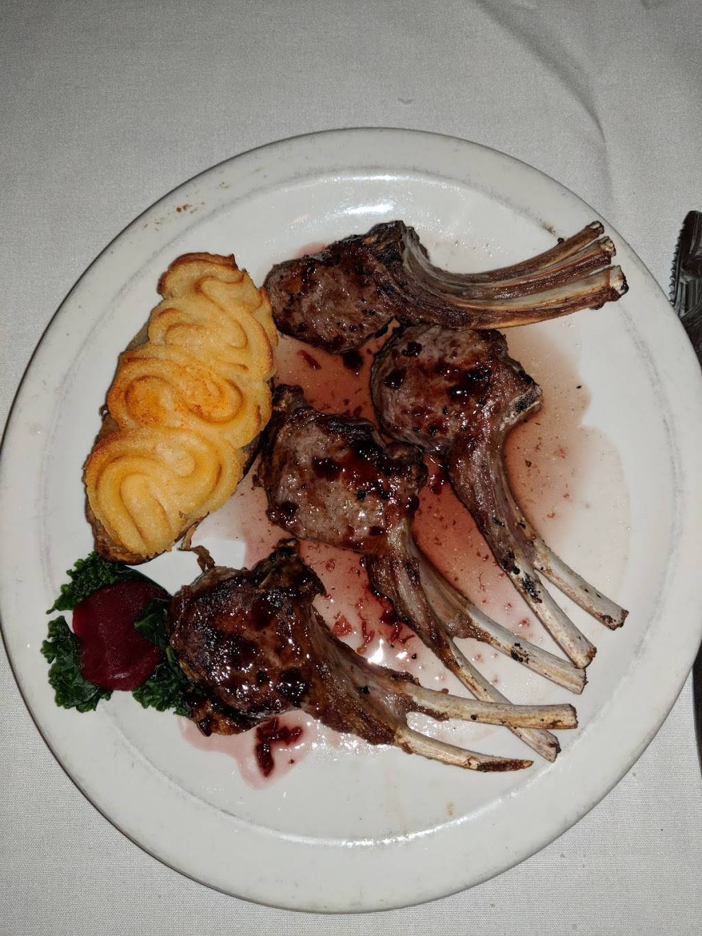 Walters Steakhouse | restaurant | 802 N Union St, Wilmington, DE 19805, USA | 3026526780 OR +1 302-652-6780