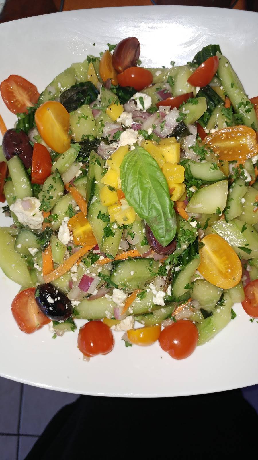 Freddys Kitchen | restaurant | 2515 Hurontario St, Mississauga, ON L5A 2G4, Canada | 9058483733 OR +1 905-848-3733