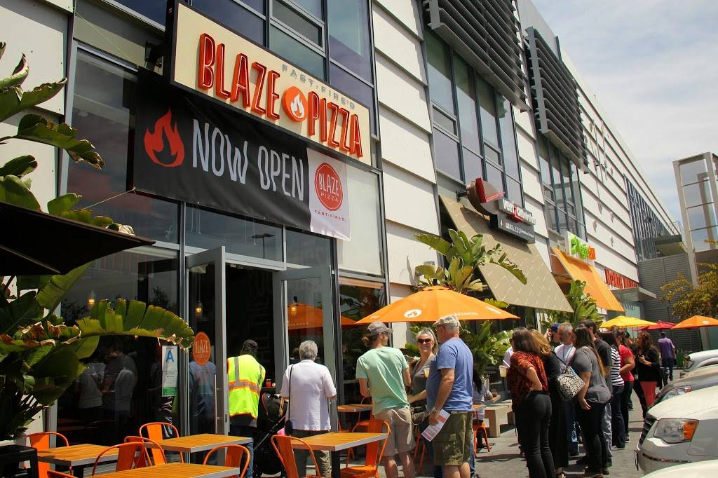 Blaze Pizza | meal takeaway | 110 S Fairfax Ave, Los Angeles, CA 90036, USA | 3239311197 OR +1 323-931-1197