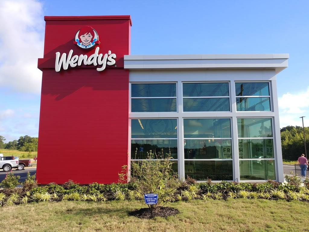 Wendys | restaurant | 108 North St Drive, McComb, MS 39648, USA | 6017300275 OR +1 601-730-0275