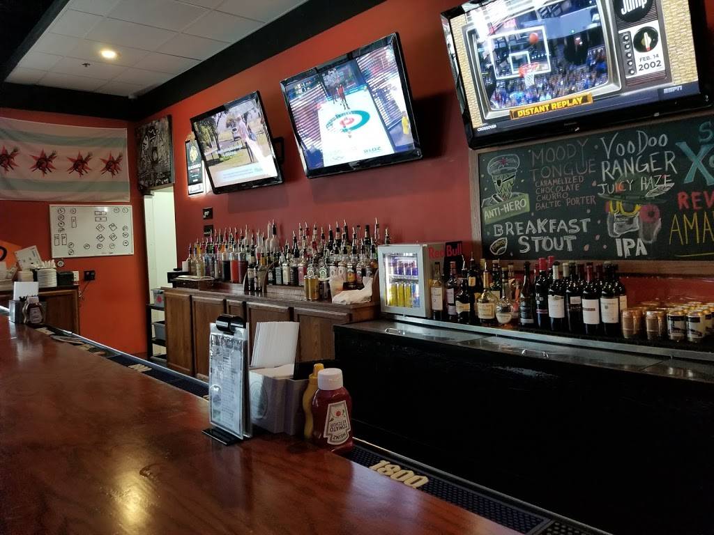 The Town Bar & Grill | restaurant | 2681 E New York St, Aurora, IL 60502, USA | 6304999975 OR +1 630-499-9975