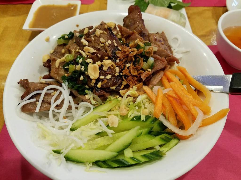 Xuan Saigon Vietnamese Restaurant | restaurant | 11 Fort Evans Rd NE, Leesburg, VA 20176, USA | 7036696714 OR +1 703-669-6714