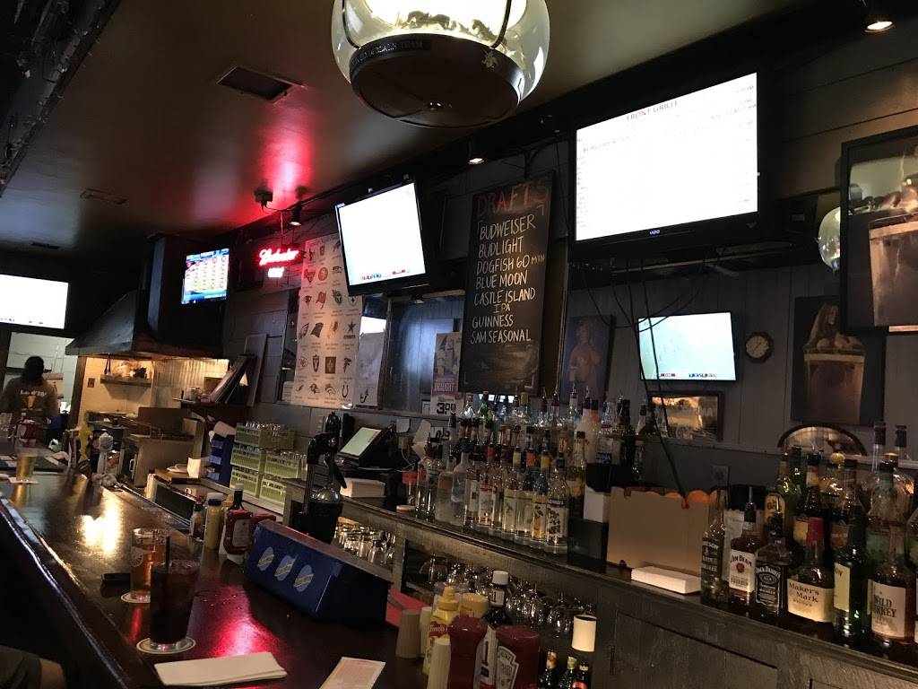 Lewis Restaurant & Grille | restaurant | 92 Central St, Norwood, MA 02062, USA | 7817628928 OR +1 781-762-8928