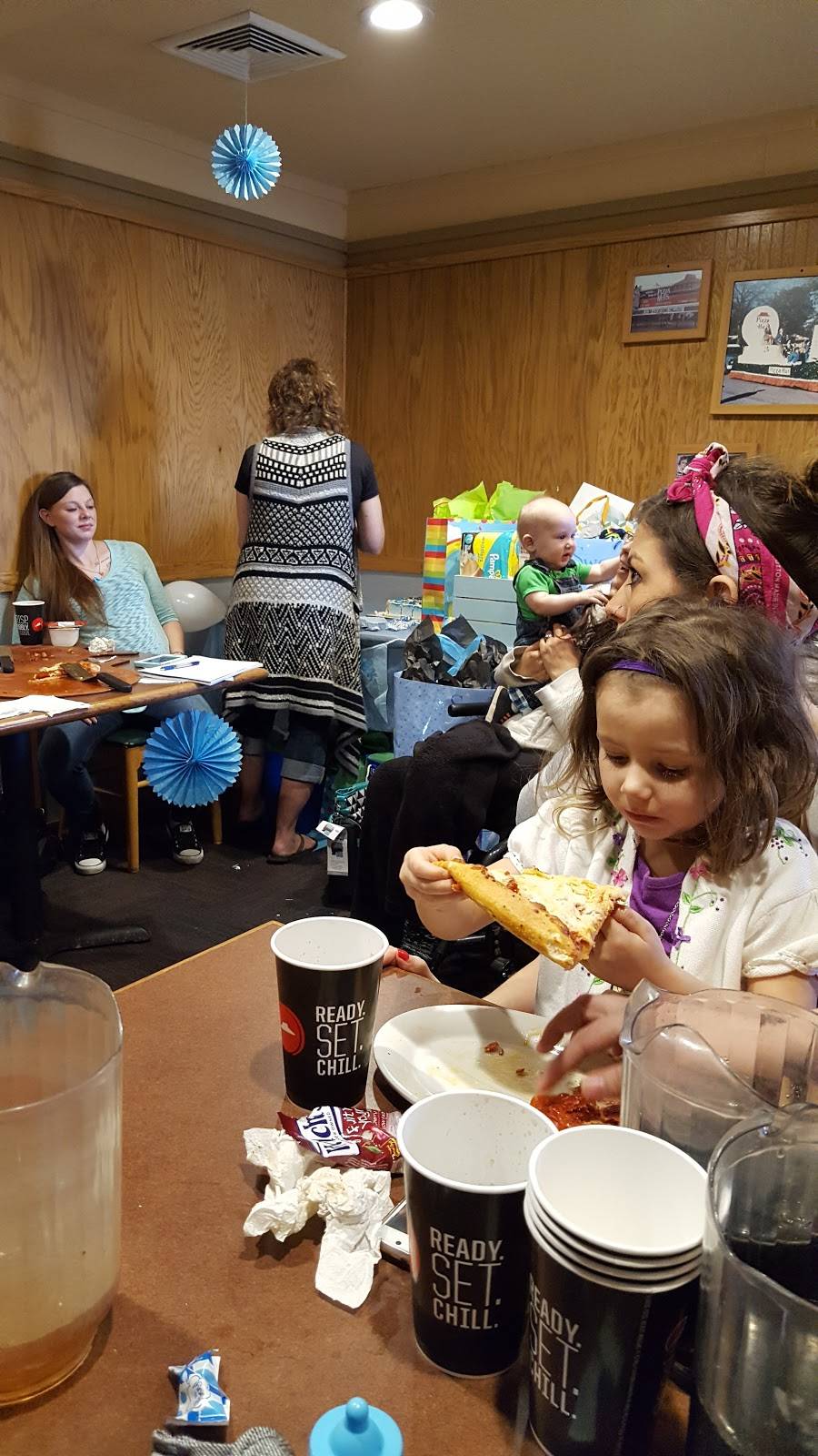 Pizza Hut | meal takeaway | 930 E 30th Ave, Hutchinson, KS 67502, USA | 6206620571 OR +1 620-662-0571