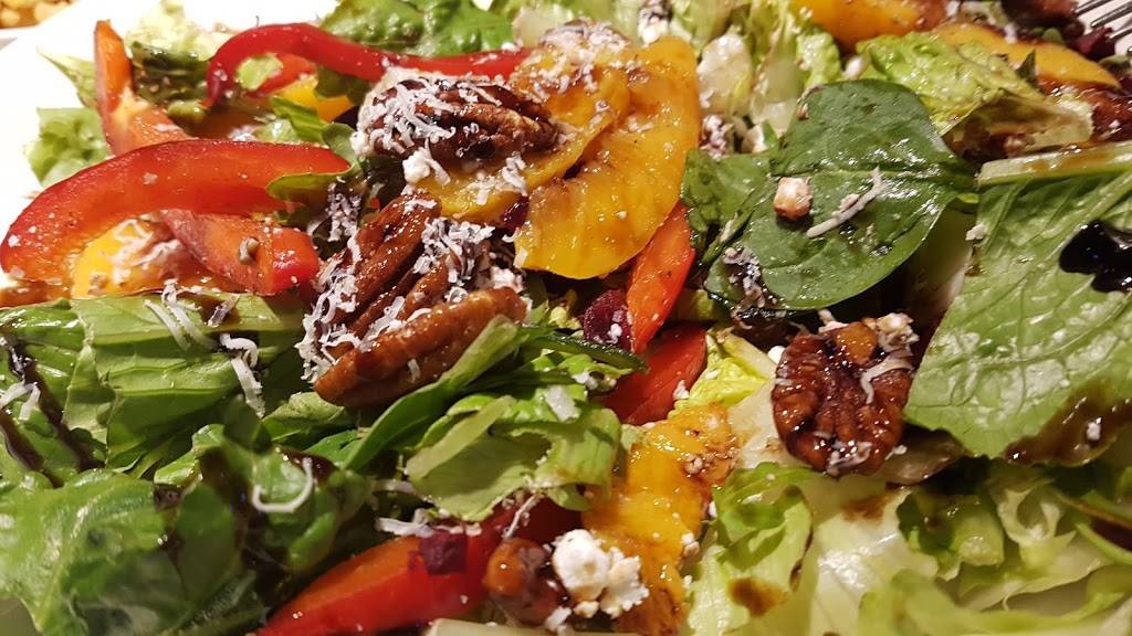 Boston Pizza | restaurant | 8445 Boulevard de lOrmière, Québec, QC G2C 1C2, Canada | 4188450050 OR +1 418-845-0050