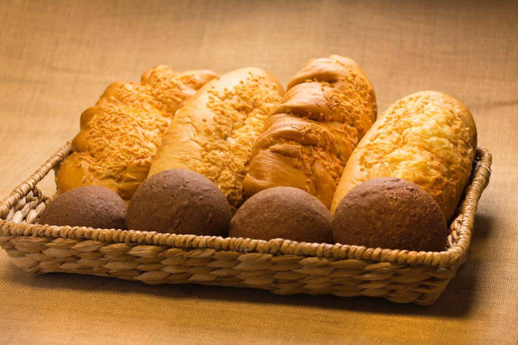 La Esquinita Colombiana | bakery | 4276 SW 152nd Ave, Miami, FL 33185, USA | 3055512151 OR +1 305-551-2151