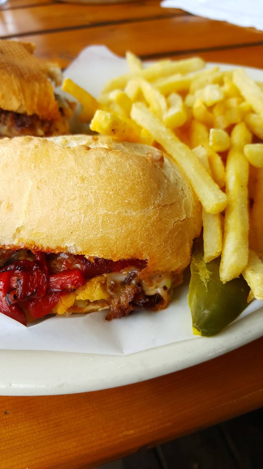 Flying Saucer Draught Emporium | restaurant | 931 Senate St, Columbia, SC 29201, USA | 8032562055 OR +1 803-256-2055