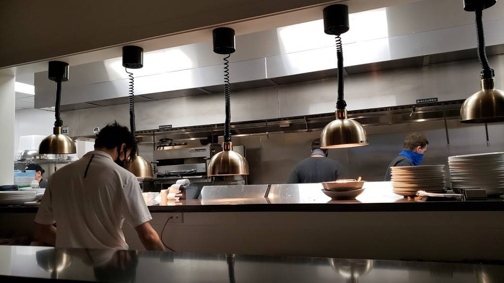 The Boathouse Restaurant | restaurant | 30 S 2nd St, Fernandina Beach, FL 32034, USA | 9043211234 OR +1 904-321-1234