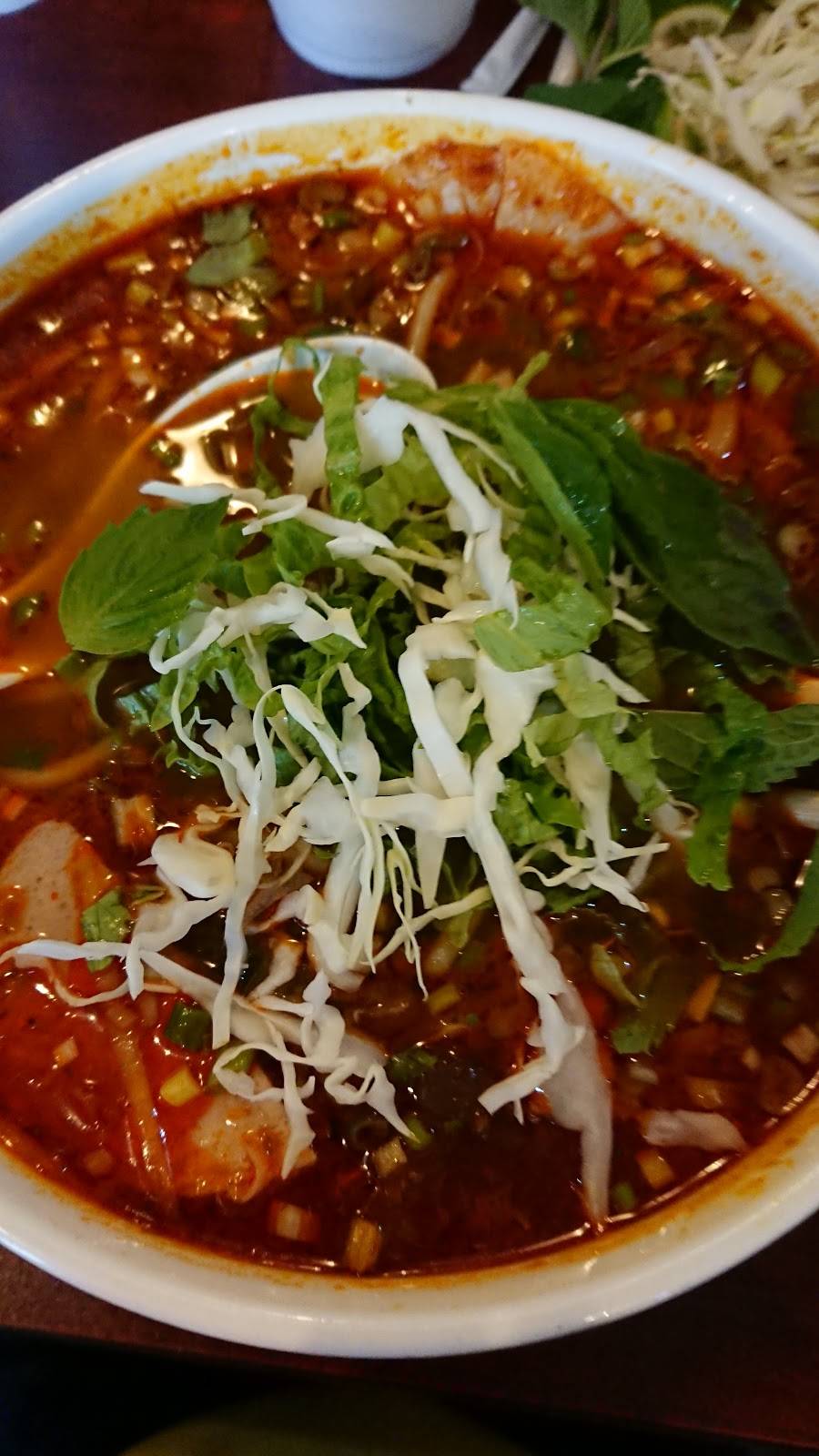 Thang Long Thai & Vietnamese | restaurant | 27641 John R Rd, Madison Heights, MI 48071, USA | 2485476763 OR +1 248-547-6763