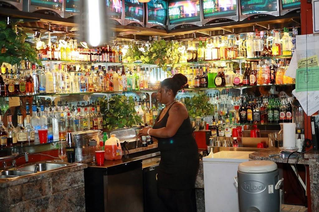 Footprints Jamaican Restaurant & Lounge | night club | 4185 Snapfinger Woods Dr, Decatur, GA 30035, USA | 4042889440 OR +1 404-288-9440