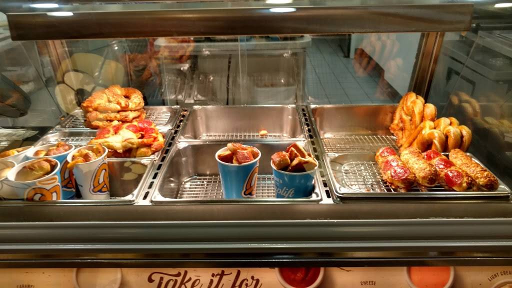 Auntie Annes | cafe | 7 Backus Ave, Store # 213, Danbury, CT 06810, USA | 2032079955 OR +1 203-207-9955