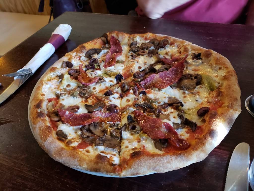 Roscoes Pizzeria | restaurant | 7040 Carroll Ave, Takoma Park, MD 20912, USA | 3019200804 OR +1 301-920-0804