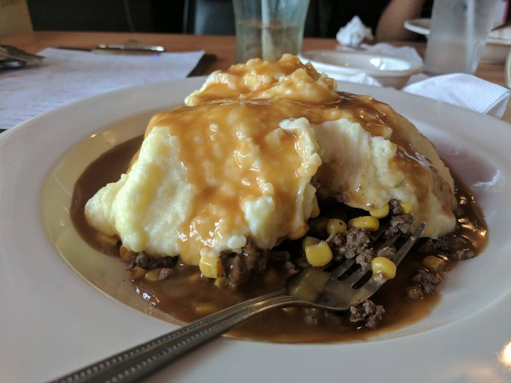 Dianes Villa Nova | restaurant | 5 Brimfield Rd, Holland, MA 01521, USA | 4132459090 OR +1 413-245-9090