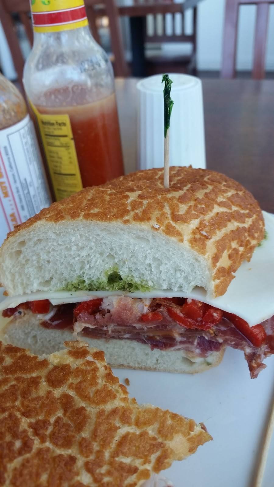 Espostos Delicatessen | meal takeaway | 1700 Owens St, San Francisco, CA 94158, USA | 4159265913 OR +1 415-926-5913