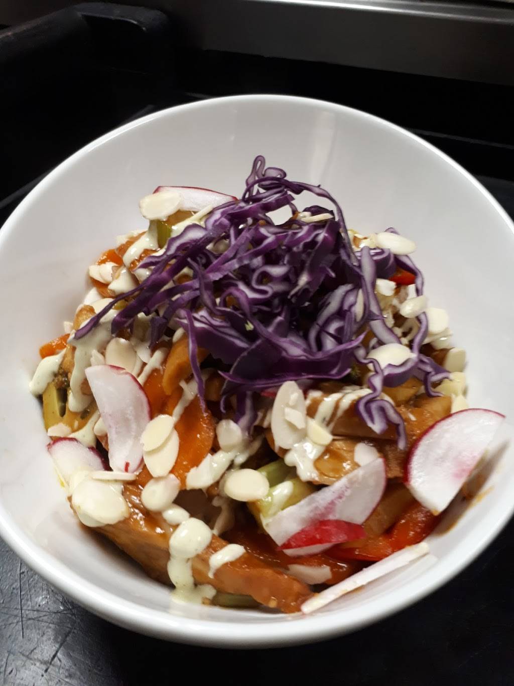 Dockside On The Cove | restaurant | 466 Tisdelle Dr, Tilbury, ON N0P 2L0, Canada | 5196823000 OR +1 519-682-3000