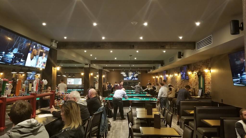 The Crooked Cue | restaurant | 75 Lakeshore Rd E, Mississauga, ON L5G 1C9, Canada | 9052717665 OR +1 905-271-7665