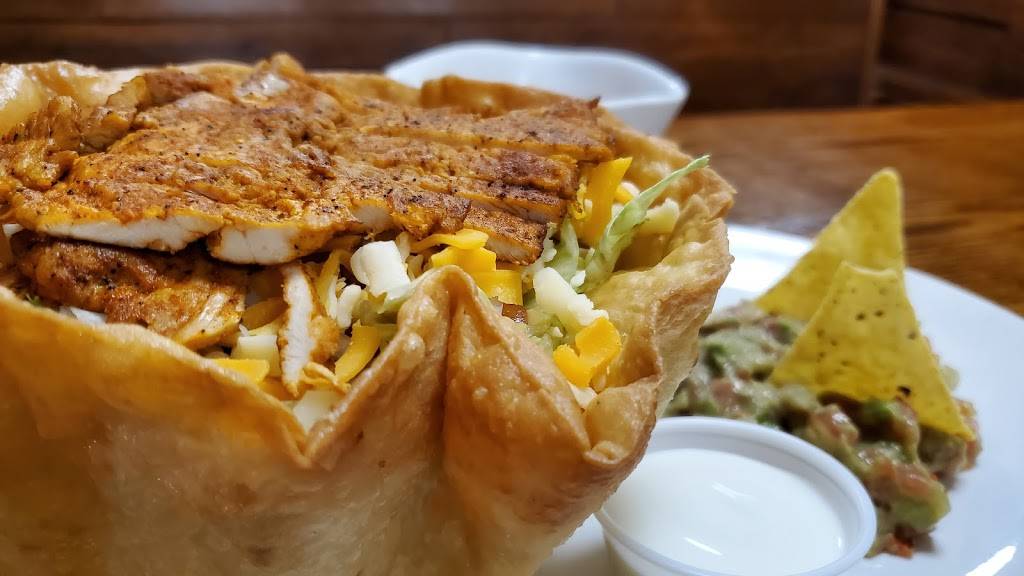 Amigas Bistro | restaurant | 32 Norfolk St S, Simcoe, ON N3Y 2V9, Canada | 5194281028 OR +1 519-428-1028