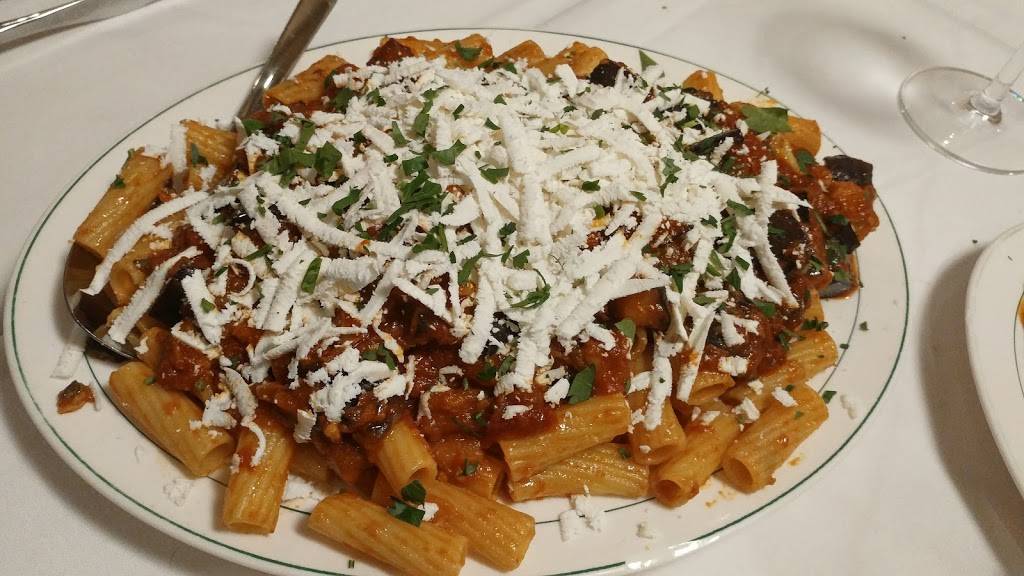 Ninos | restaurant | 1110 Hylan Blvd, Staten Island, NY 10305, USA | 7184483838 OR +1 718-448-3838