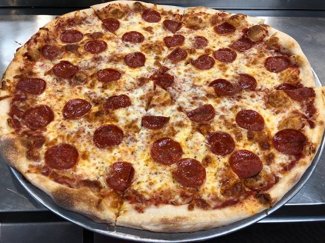 E&Js New York Style Pizza | restaurant | 2952 South 13th Street, Milwaukee, WI 53215, USA | 4142495060 OR +1 414-249-5060
