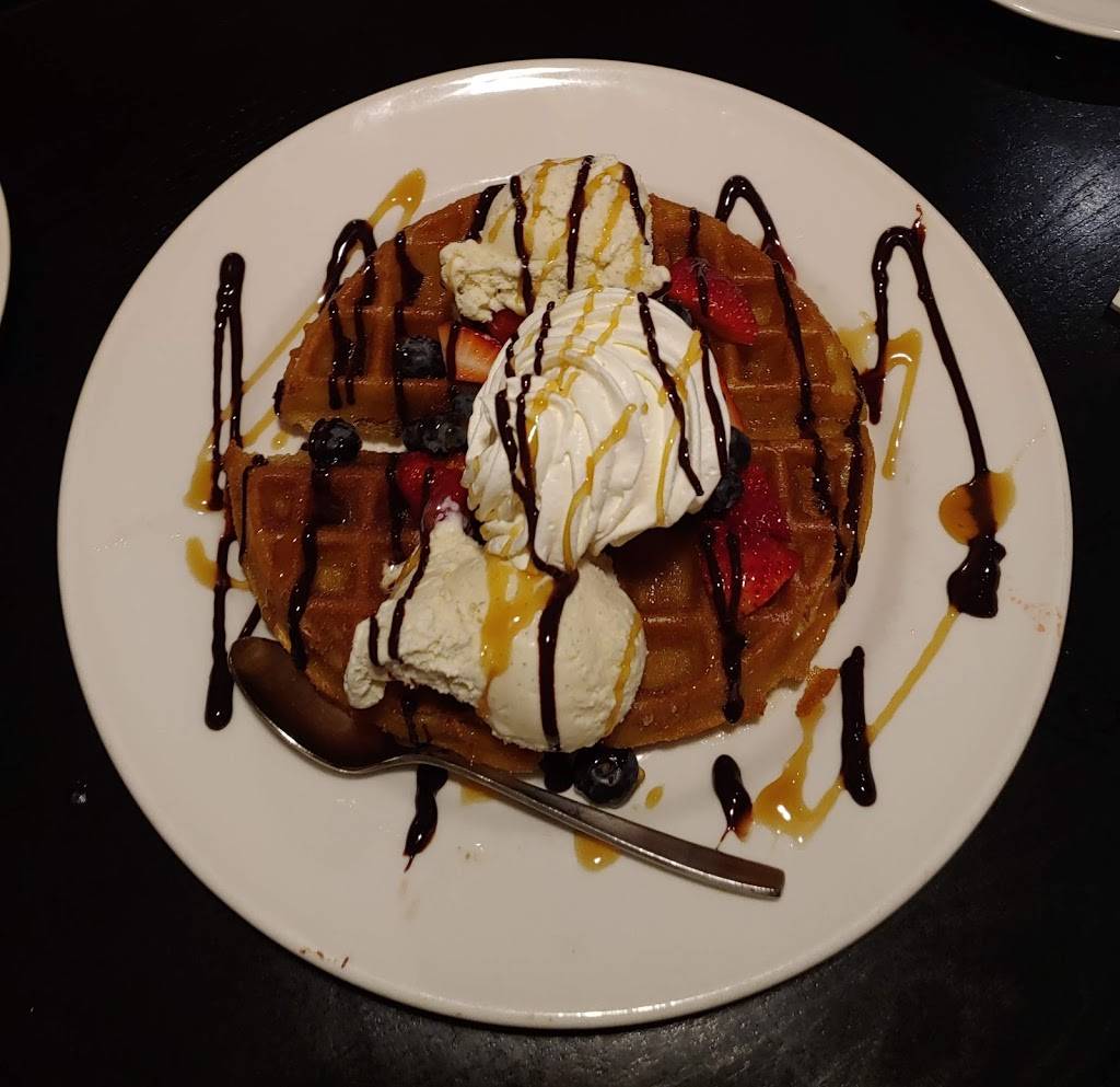 Uptown Grille | restaurant | 3100 E West Maple Rd, Commerce Charter Twp, MI 48390, USA | 2489603344 OR +1 248-960-3344