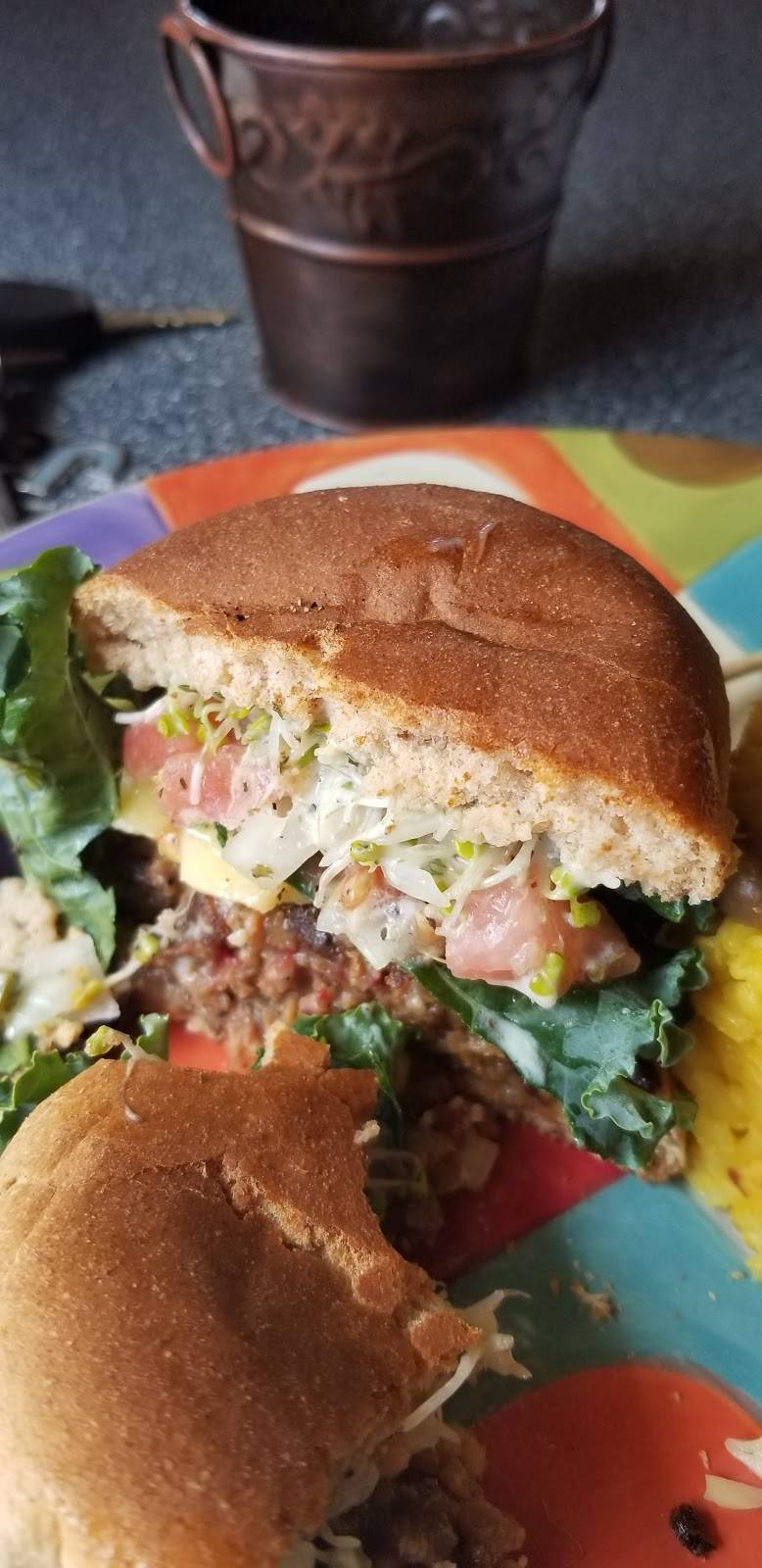 Veggie Village | restaurant | 1314 6th Ave N, Nashville, TN 37208, USA | 6152524600 OR +1 615-252-4600