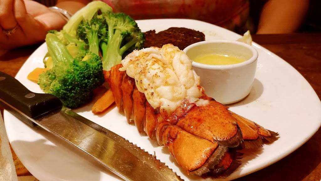 Outback Steakhouse | restaurant | 7207 S Tamiami Trail, Sarasota, FL 34231, USA | 9419244329 OR +1 941-924-4329