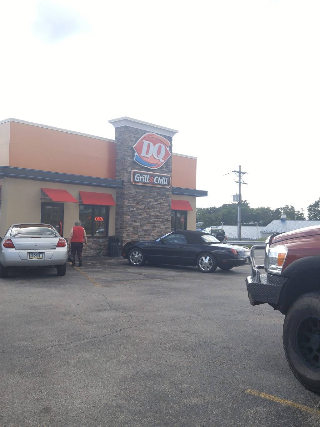 Dairy Queen Grill & Chill | restaurant | 1608 Scalp Ave, Johnstown, PA 15904, USA | 8142666459 OR +1 814-266-6459