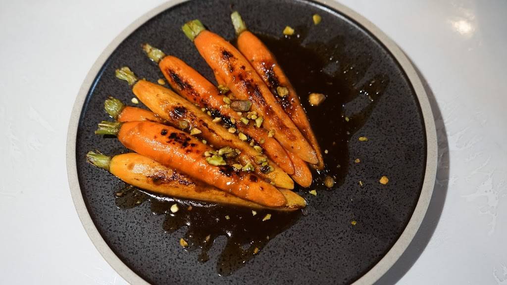 Ivy Kitchen and Cocktails | restaurant | 9215 E Jefferson Ave, Detroit, MI 48214, USA | 3133320607 OR +1 313-332-0607