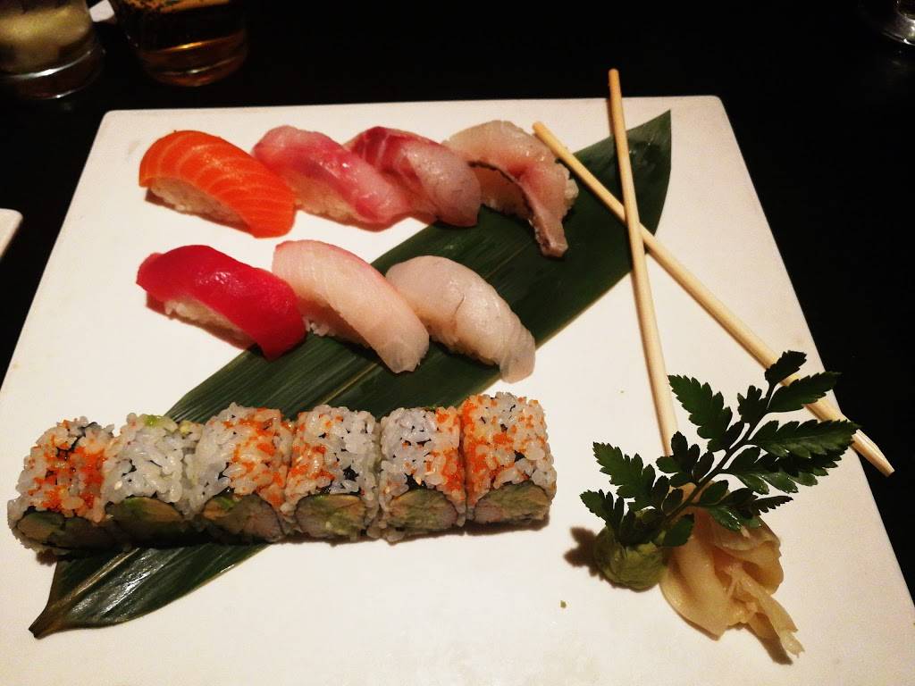 Peking Tokyo | restaurant | 12 Coogan Blvd, Mystic, CT 06355, USA | 8605729991 OR +1 860-572-9991