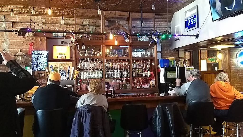 Crescent City Tap | restaurant | 336 Front St, Galva, IL 61434, USA | 3099321784 OR +1 309-932-1784