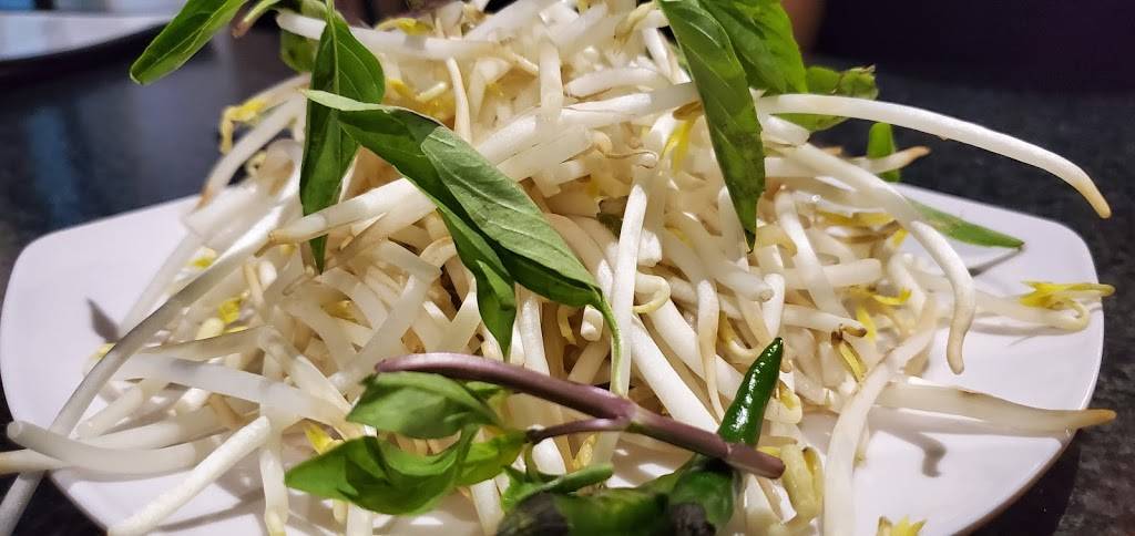 Pho Big Bowl | restaurant | 2655 Liruma Rd, Mississauga, ON L5K 1Y8, Canada | 9058558829 OR +1 905-855-8829