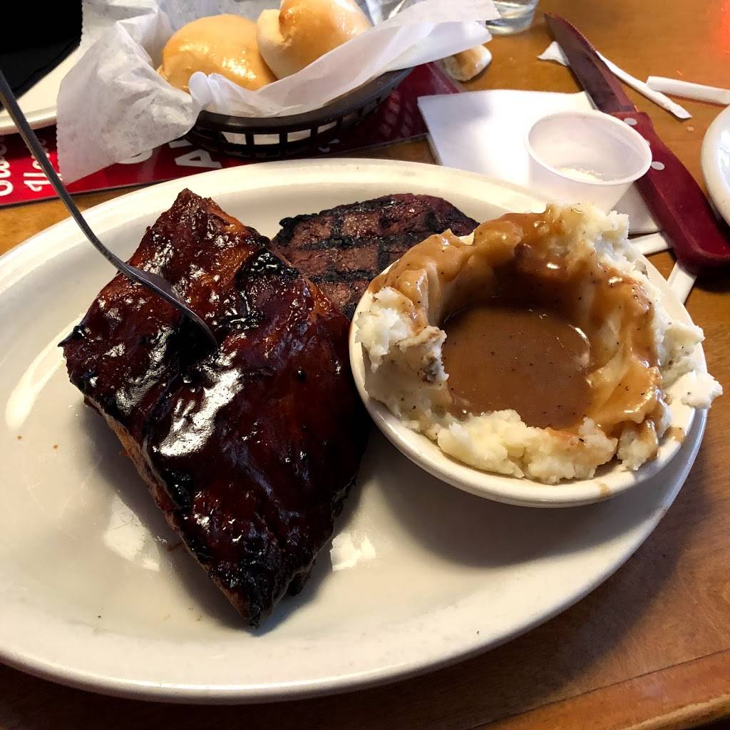 Texas Roadhouse | restaurant | 42 E 1400 N, Logan, UT 84341, USA | 4357537740 OR +1 435-753-7740