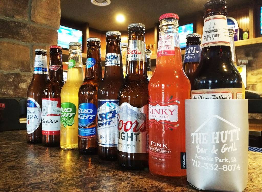 The Hutt Bar & Grill | restaurant | 250 SOUTH US-71, Arnolds Park, IA 51331, USA | 7123328074 OR +1 712-332-8074